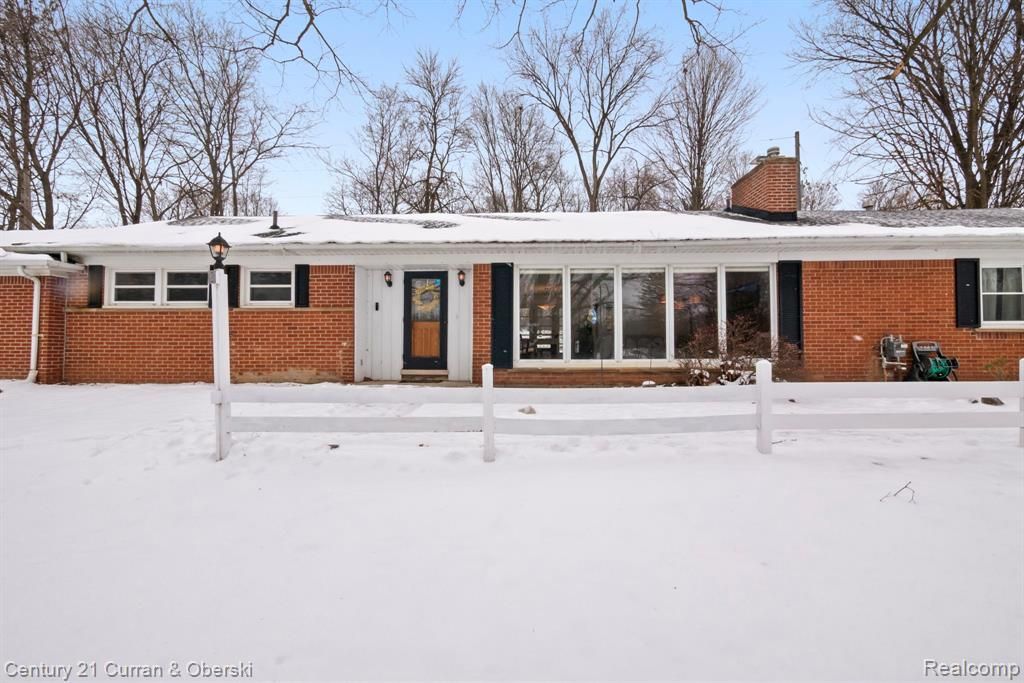 33870 Cotswold Street, Farmington Hills, MI 48335 Main Photo