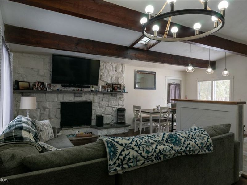 427 Catalina Drive, New Franklin, OH 44319 Photo 3