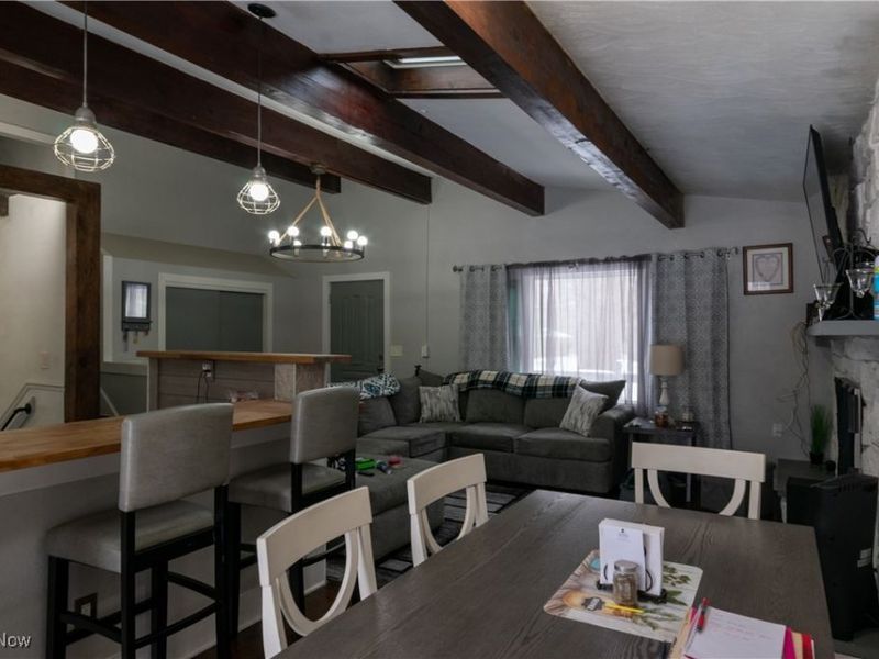 427 Catalina Drive, New Franklin, OH 44319 Photo 4