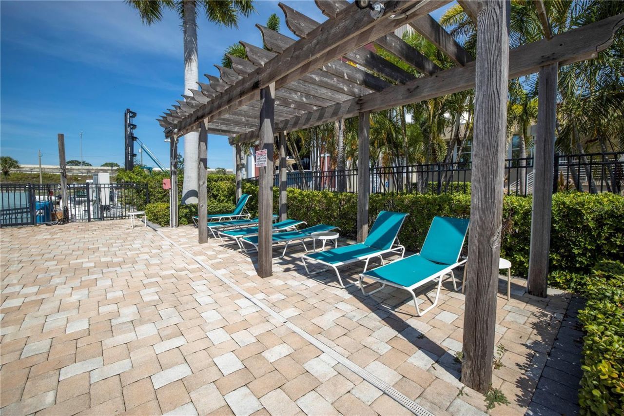 6036 Anchorage Way S, Saint Petersburg, FL 33712 Photo