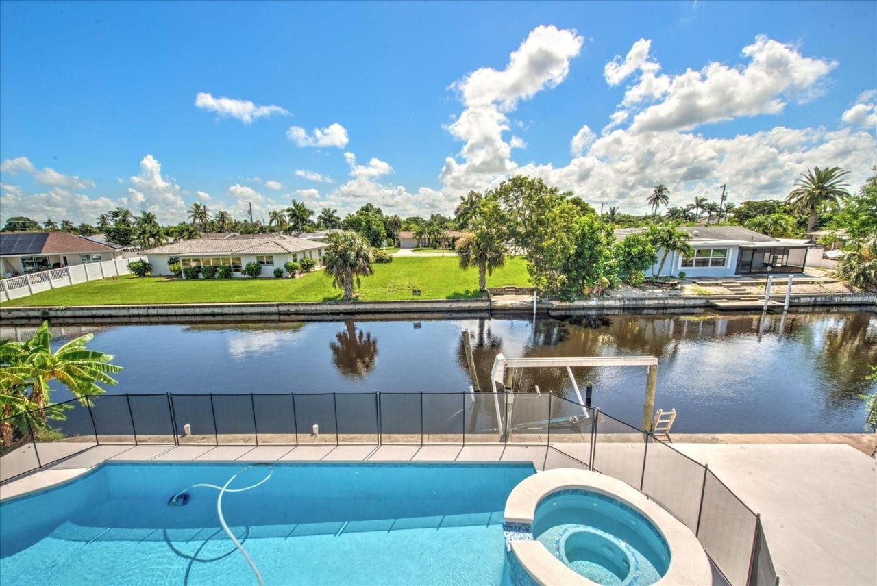 4424 N Canal Circle, North Fort Myers, FL 33903 Photo