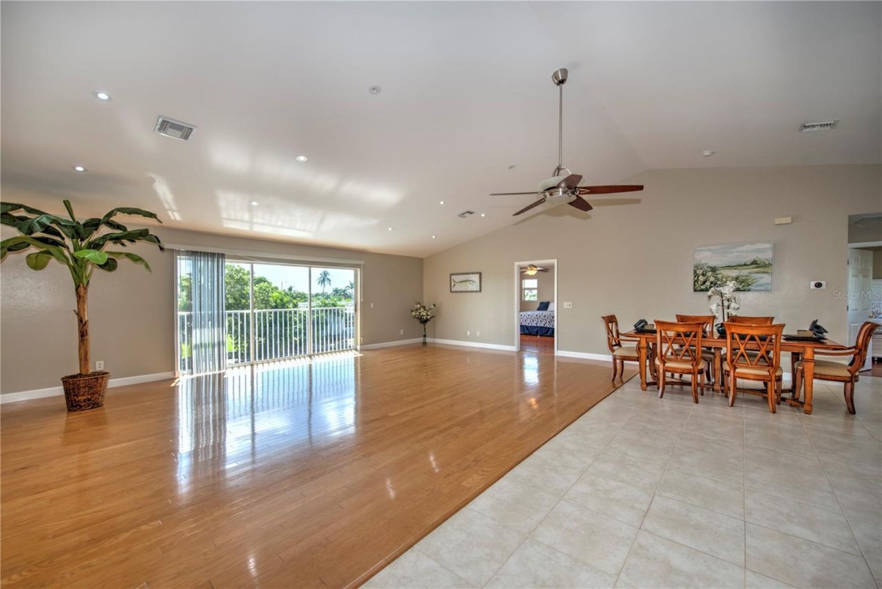 4424 N Canal Circle, North Fort Myers, FL 33903 Photo