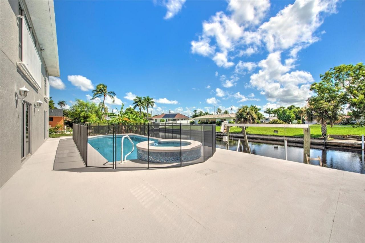 4424 N Canal Circle, North Fort Myers, FL 33903 Photo