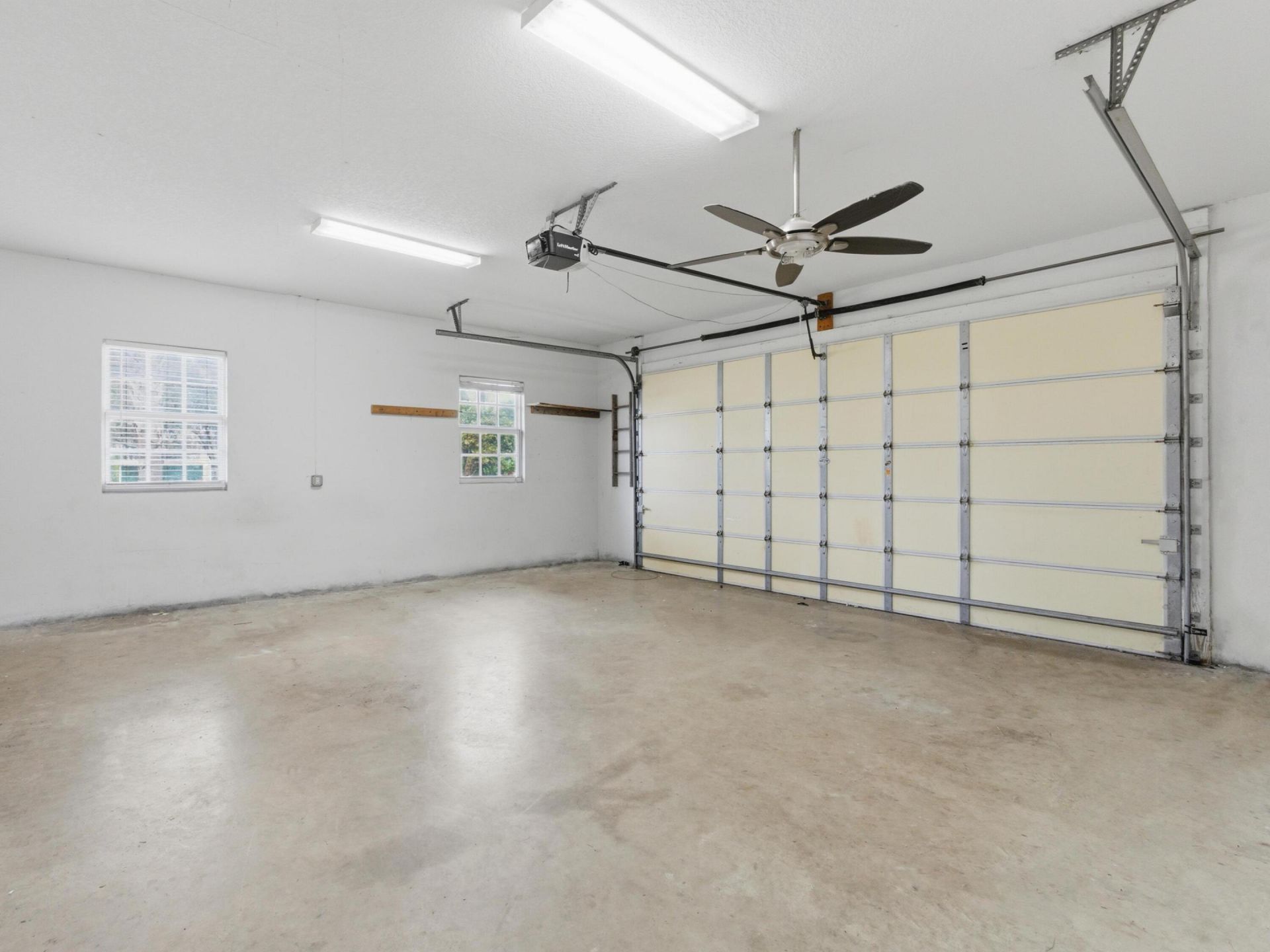 9322 SE Athena Street, Hobe Sound, FL 33455 Photo