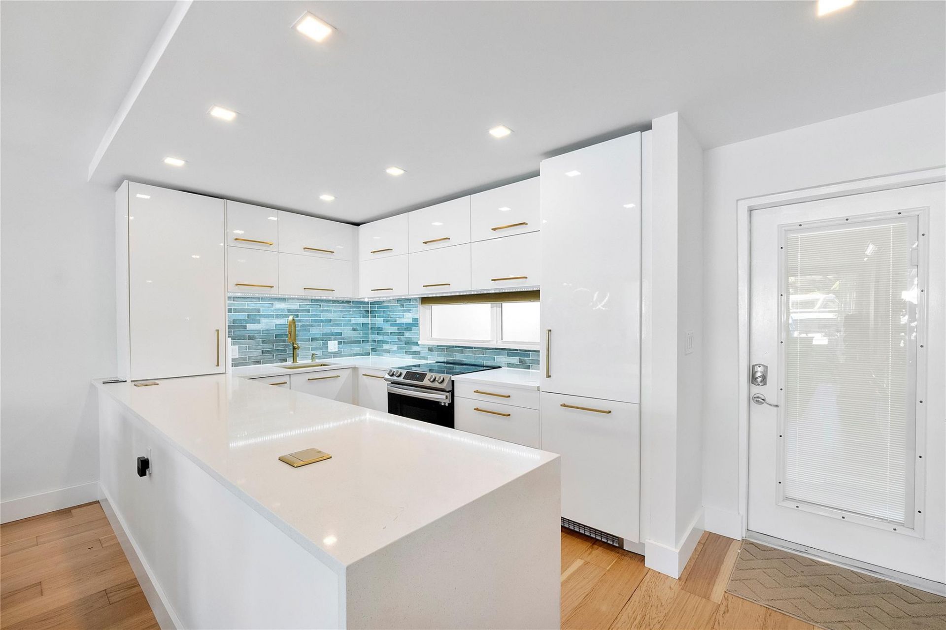 180 Isle Of Venice Drive, Unit 131, Fort Lauderdale, FL 33301 Photo