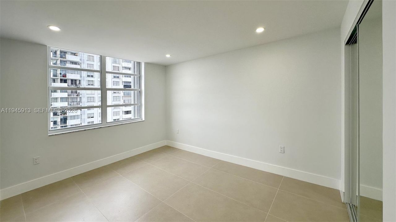 2750 NE 183rd St, Unit 1109, Aventura, FL 33160 Photo