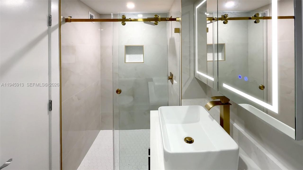 2750 NE 183rd St, Unit 1109, Aventura, FL 33160 Photo