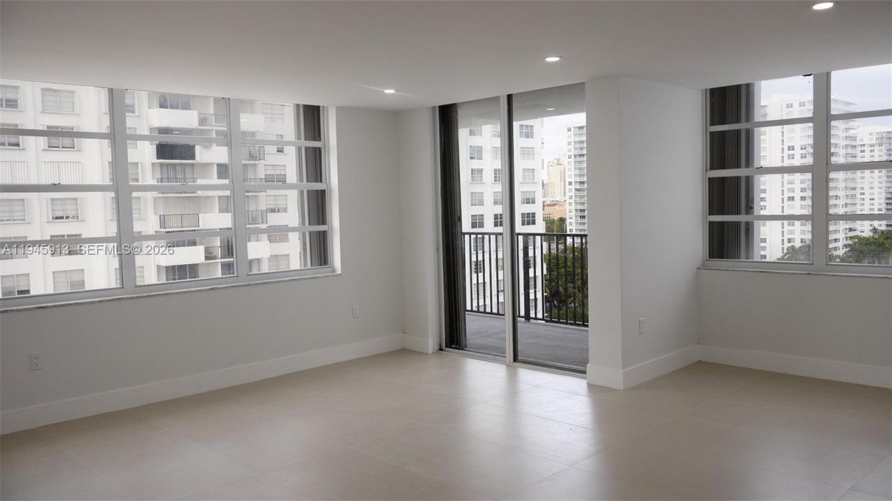 2750 NE 183rd St, Unit 1109, Aventura, FL 33160 Photo
