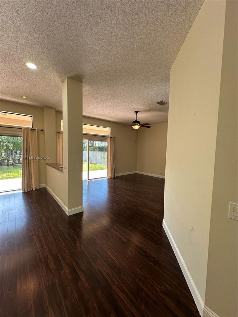 4192 Laurel Ridge Cir, Unit 4192, Weston, FL 33331 Photo