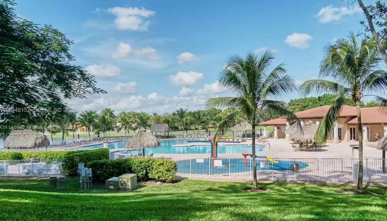 4192 Laurel Ridge Cir, Unit 4192, Weston, FL 33331 Photo