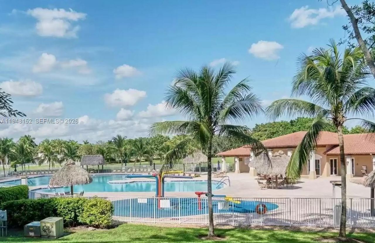 4192 Laurel Ridge Cir, Unit 4192, Weston, FL 33331 Photo