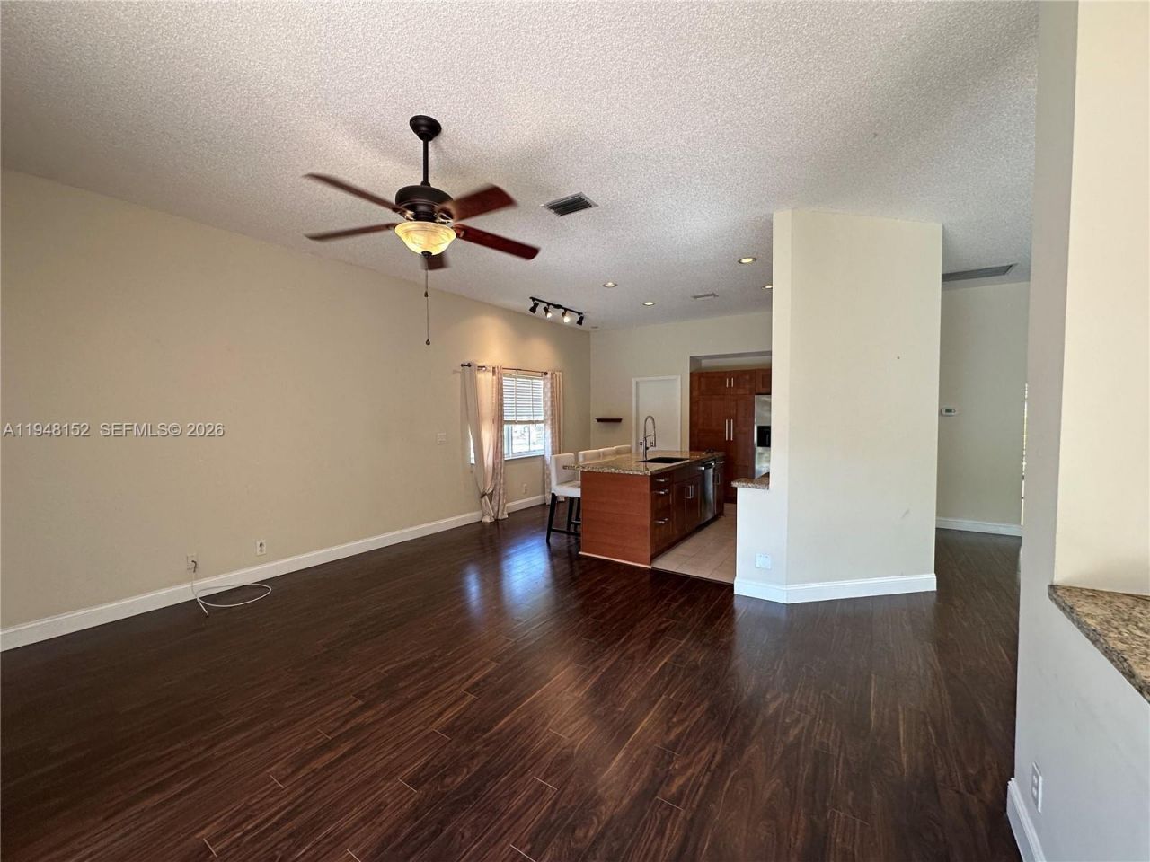 4192 Laurel Ridge Cir, Unit 4192, Weston, FL 33331 Photo