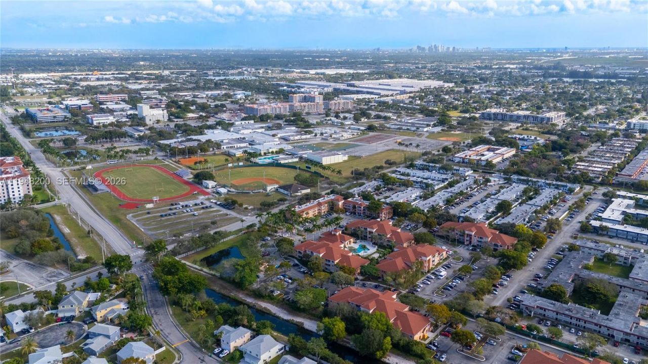 6900 SW 39th St, Unit 208J, Davie, FL 33314 Photo