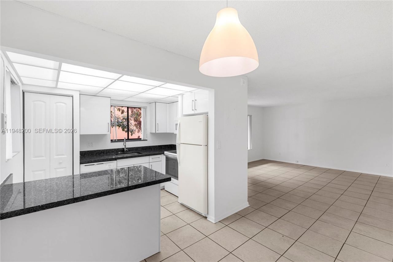 6900 SW 39th St, Unit 208J, Davie, FL 33314 Photo