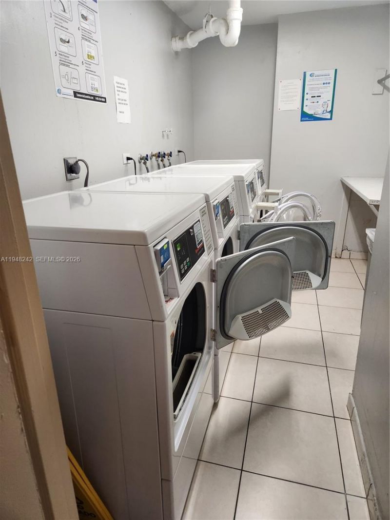 251 174th St, Unit 2110, Sunny Isles Beach, FL 33160 Photo