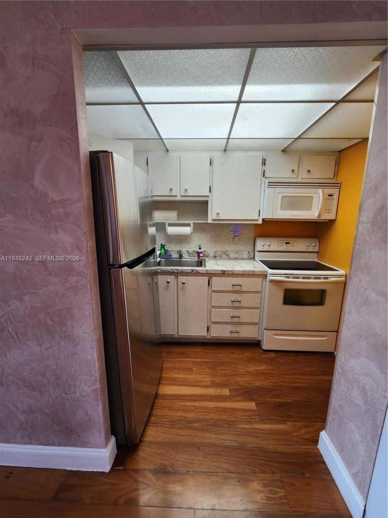 251 174th St, Unit 2110, Sunny Isles Beach, FL 33160 Photo