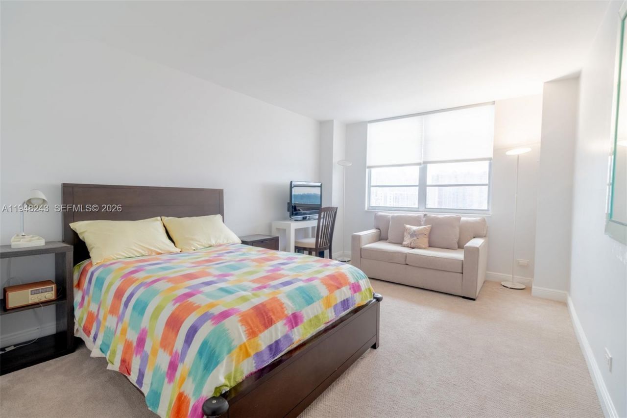 250 174th St, Unit 1118, Sunny Isles Beach, FL 33160 Photo