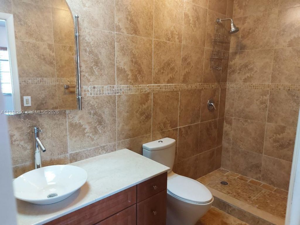 20033 NE 2nd Pl, Miami, FL 33179 Photo