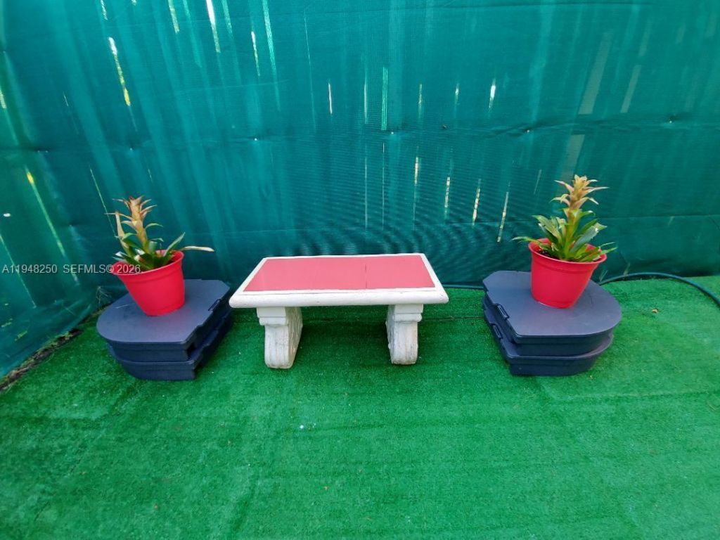 20033 NE 2nd Pl, Miami, FL 33179 Photo