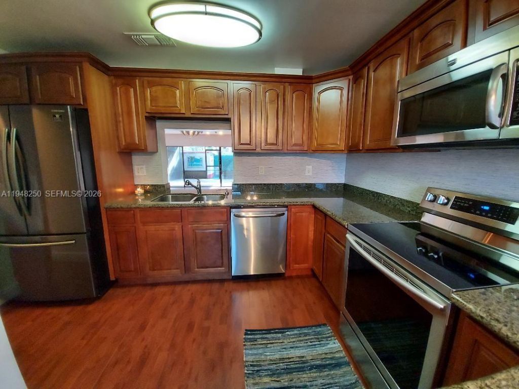 20033 NE 2nd Pl, Miami, FL 33179 Photo