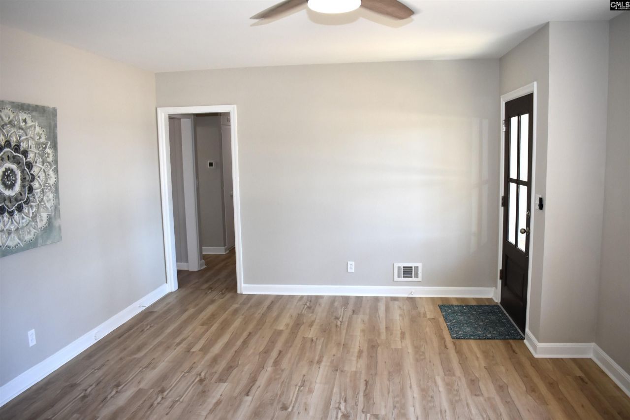 813 Greenlawn Drive Photo 13