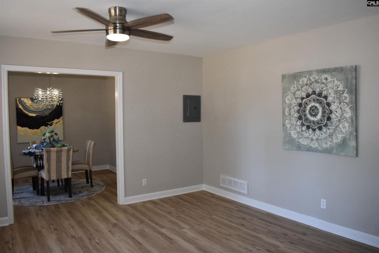 813 Greenlawn Drive Photo 17