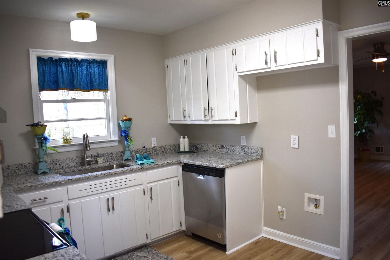 813 Greenlawn Drive Photo 22