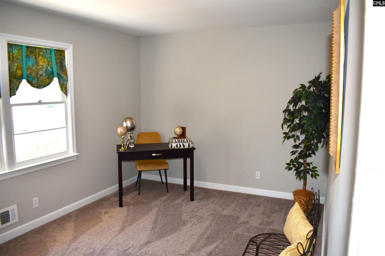 813 Greenlawn Drive Photo 28