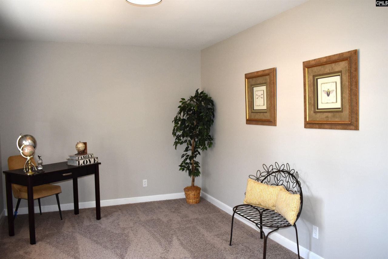 813 Greenlawn Drive Photo 29