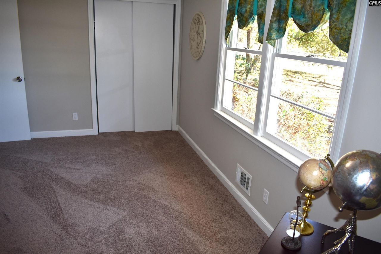 813 Greenlawn Drive Photo 31