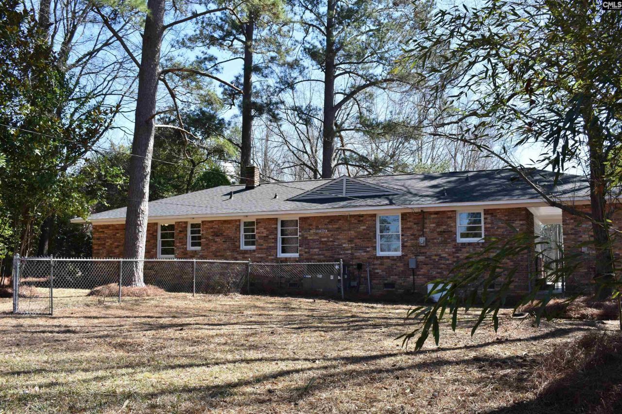 813 Greenlawn Drive Photo 8