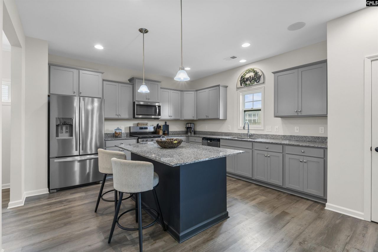 3060 Matthews Drive  Photo 6