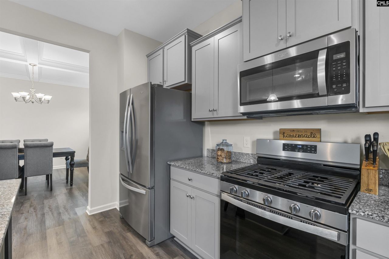 3060 Matthews Drive  Photo 7