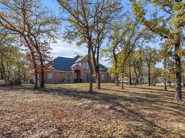 103 Iron Horse Court, Azle, TX 76020