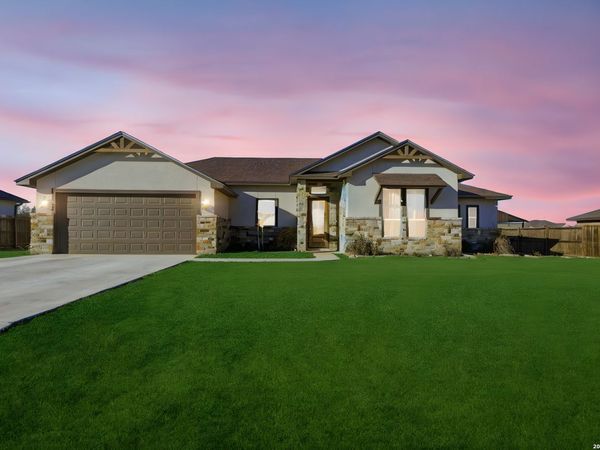1734 Crooked Creek, Pleasanton, TX 78064