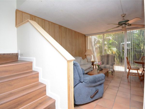 13935 SW 84th St, Unit 905, Miami, FL 33183