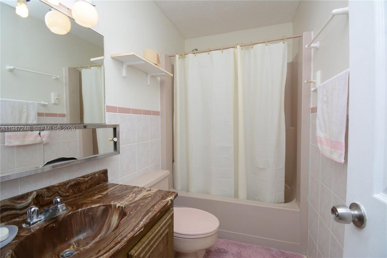 13935 SW 84th St, Unit 905, Miami, FL 33183 Photo