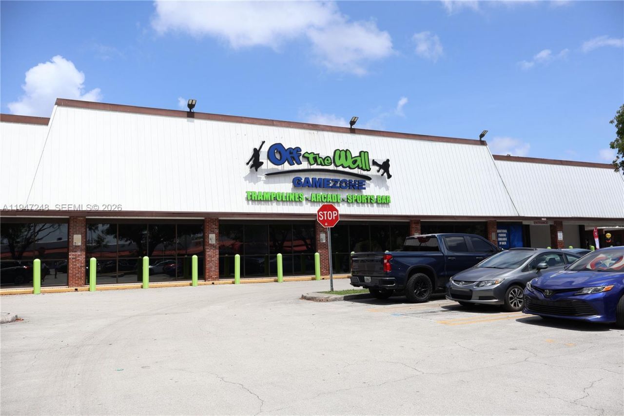 13935 SW 84th St, Unit 905, Miami, FL 33183 Photo