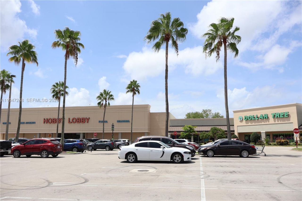 13935 SW 84th St, Unit 905, Miami, FL 33183 Photo