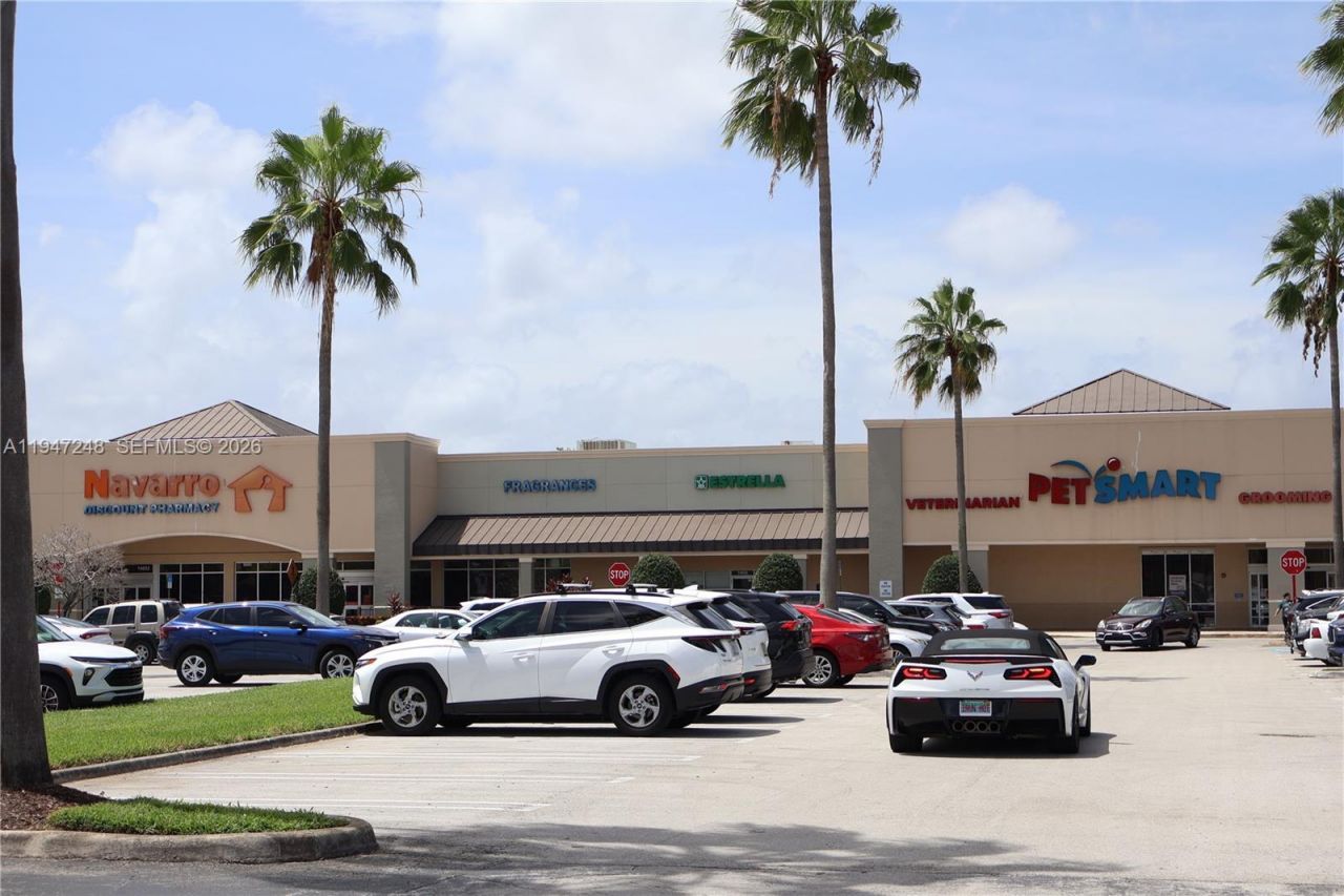 13935 SW 84th St, Unit 905, Miami, FL 33183 Photo