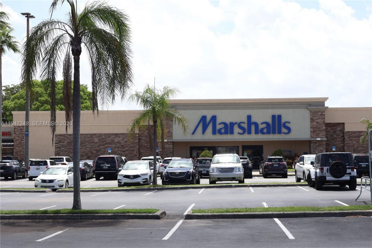 13935 SW 84th St, Unit 905, Miami, FL 33183 Photo