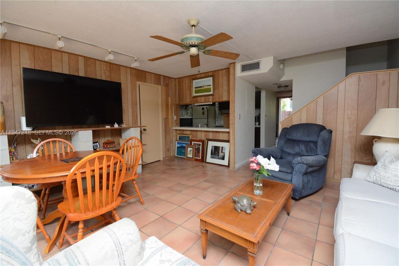 13935 SW 84th St, Unit 905, Miami, FL 33183 Photo