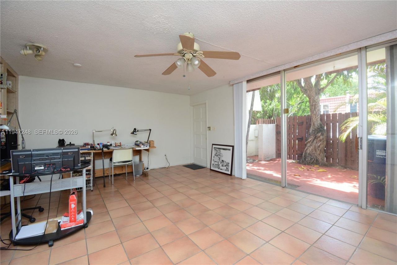 13935 SW 84th St, Unit 905, Miami, FL 33183 Photo