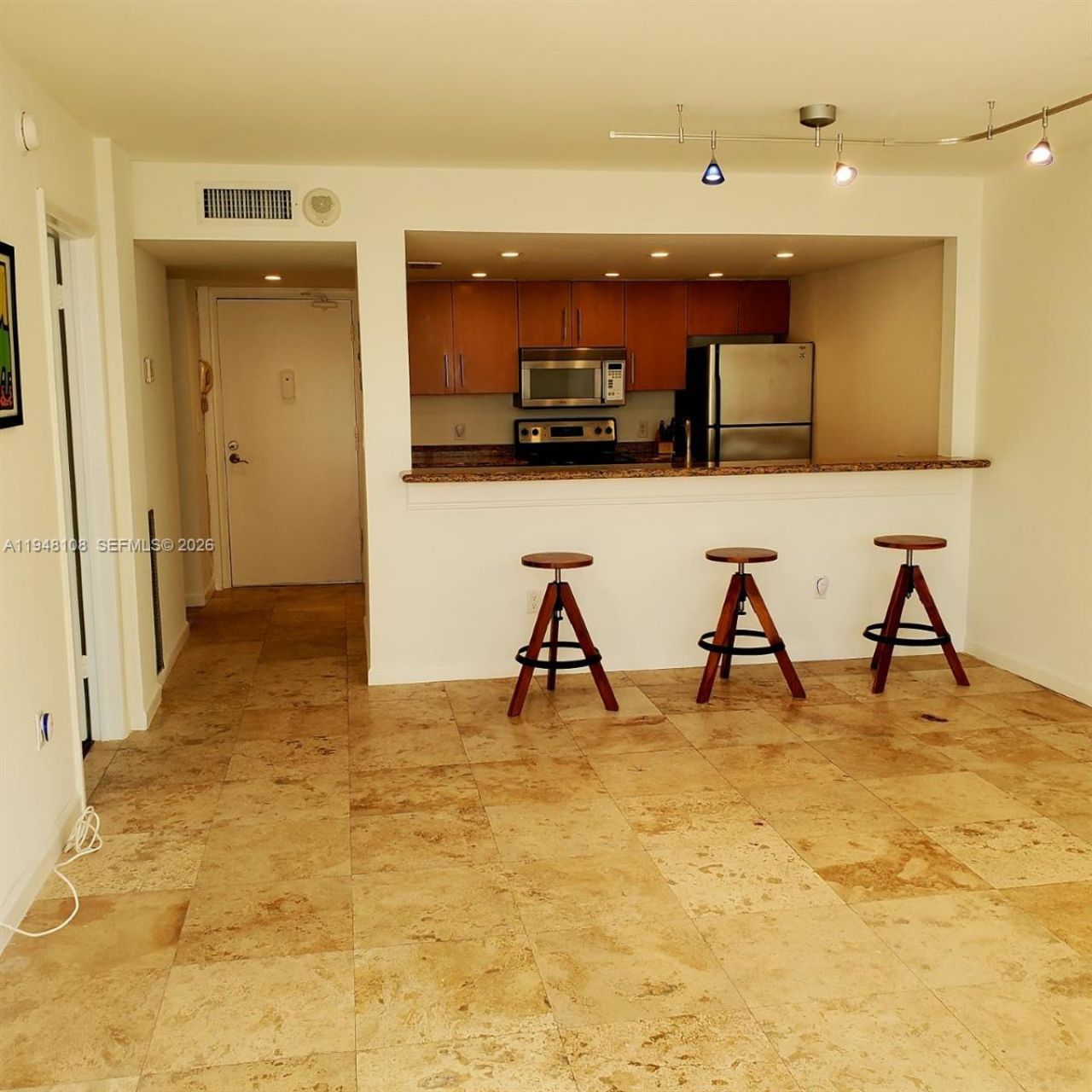 245 18th St, Unit 403, Miami Beach, FL 33139 Photo