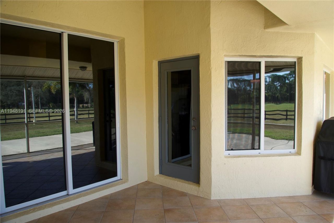 2564 Deer Run Trl, Loxahatchee, FL 33470 Photo