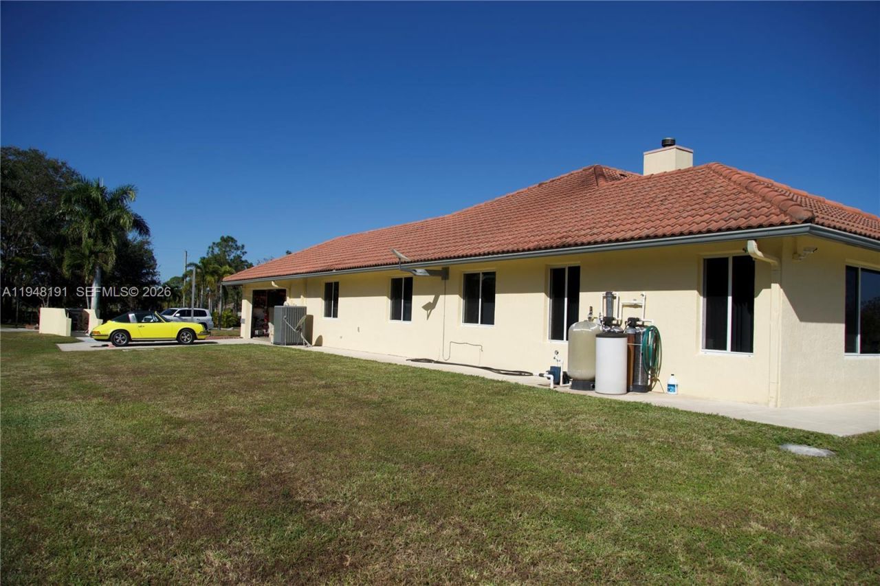 2564 Deer Run Trl, Loxahatchee, FL 33470 Photo