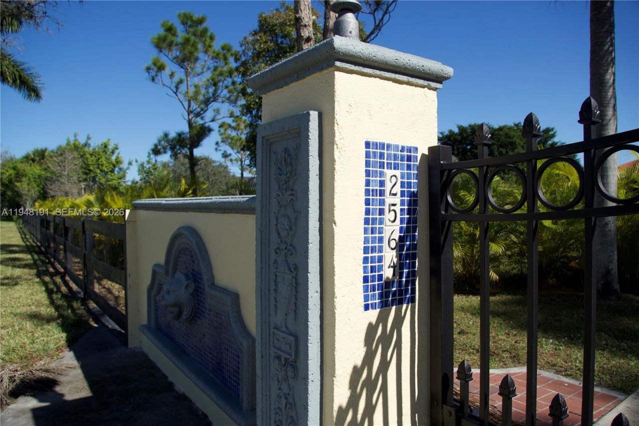 2564 Deer Run Trl, Loxahatchee, FL 33470 Photo