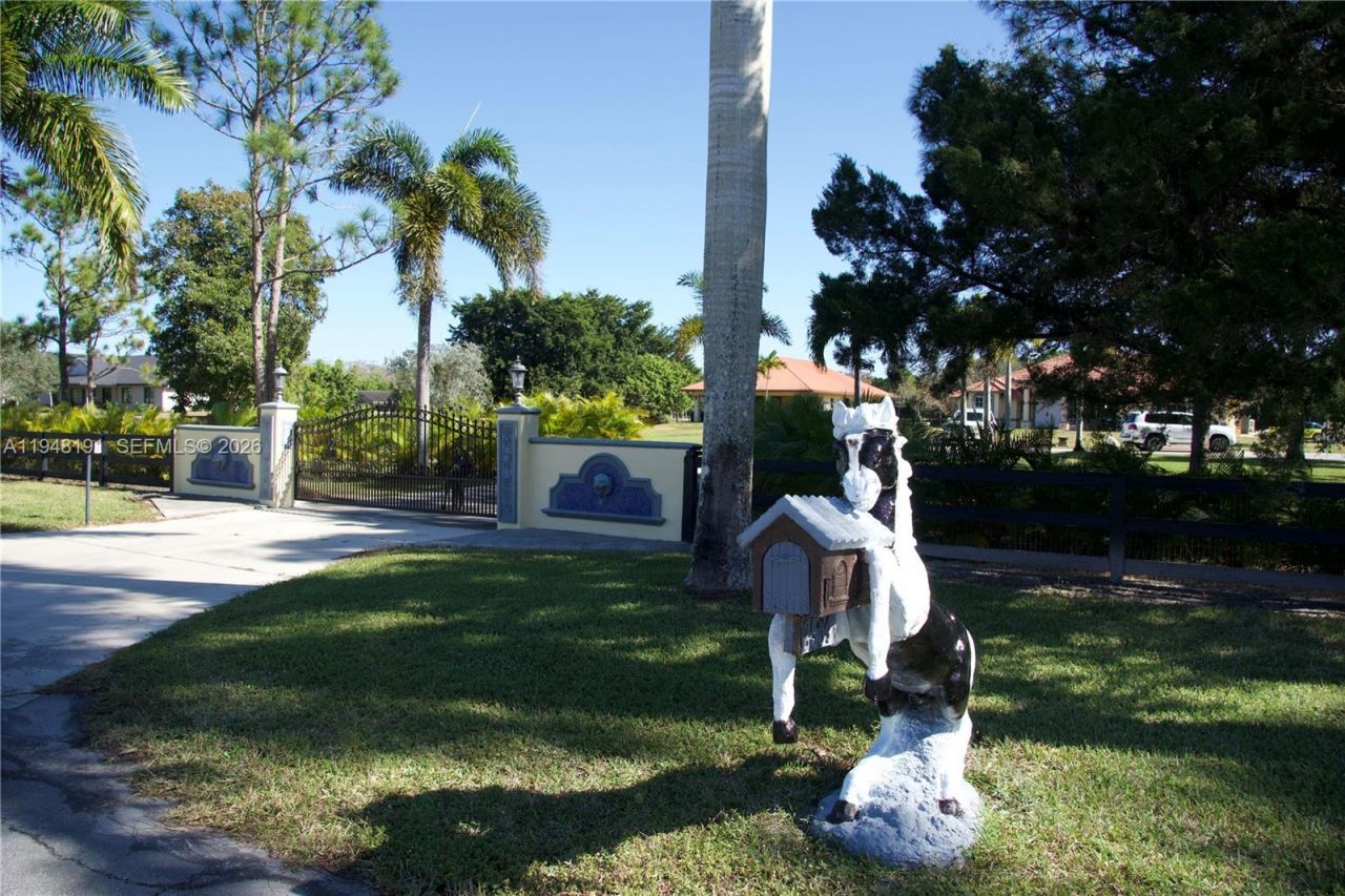 2564 Deer Run Trl, Loxahatchee, FL 33470 Photo