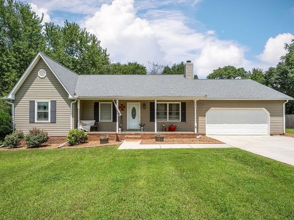 3006 Deerhaven Dr N, Cookeville, TN 38506