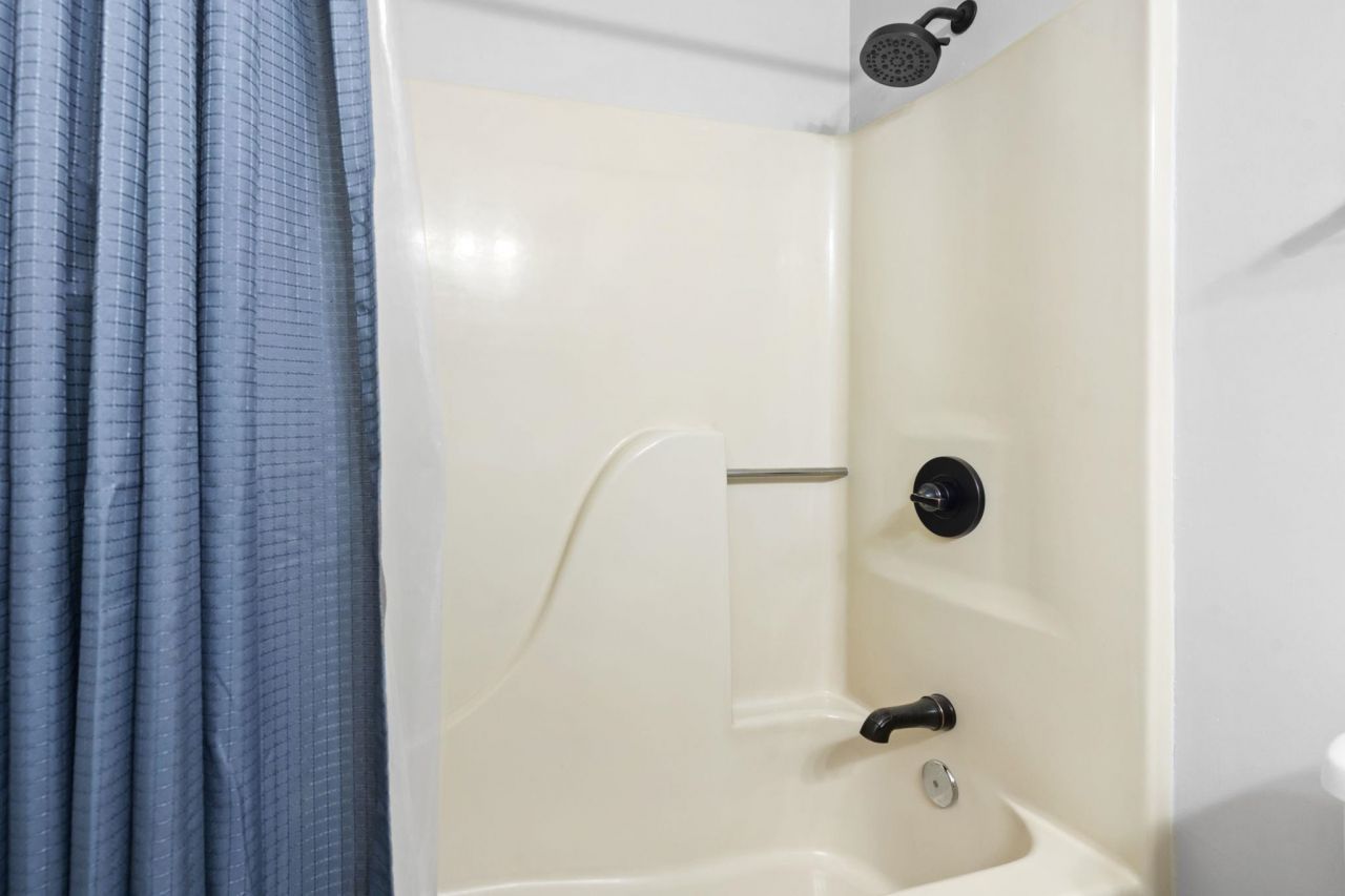 3700 Golf Colony Lane Photo 7